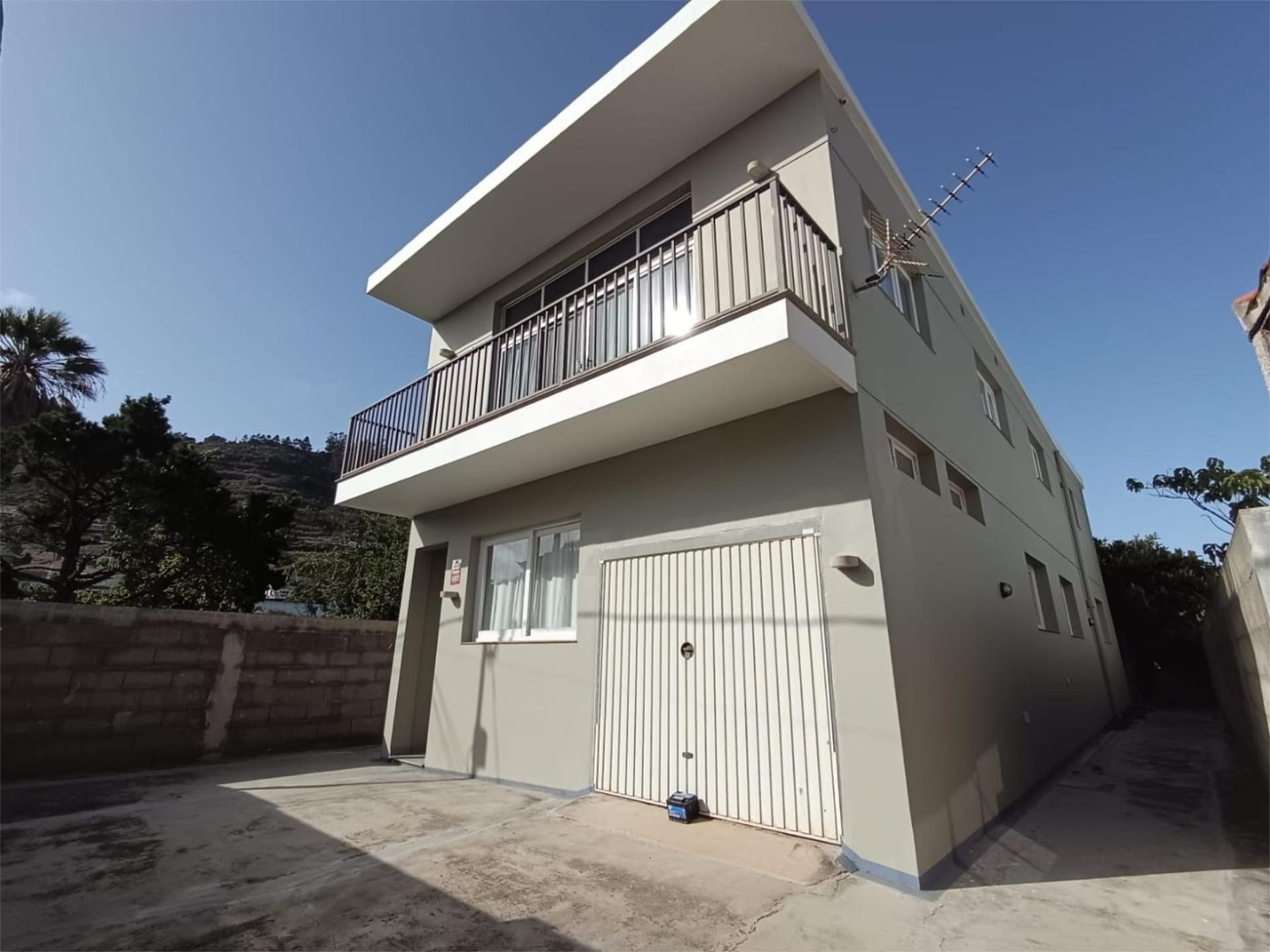 Vista exterior de Casa o chalet en venta en San Cristóbal de la Laguna con Terraza y Balcón