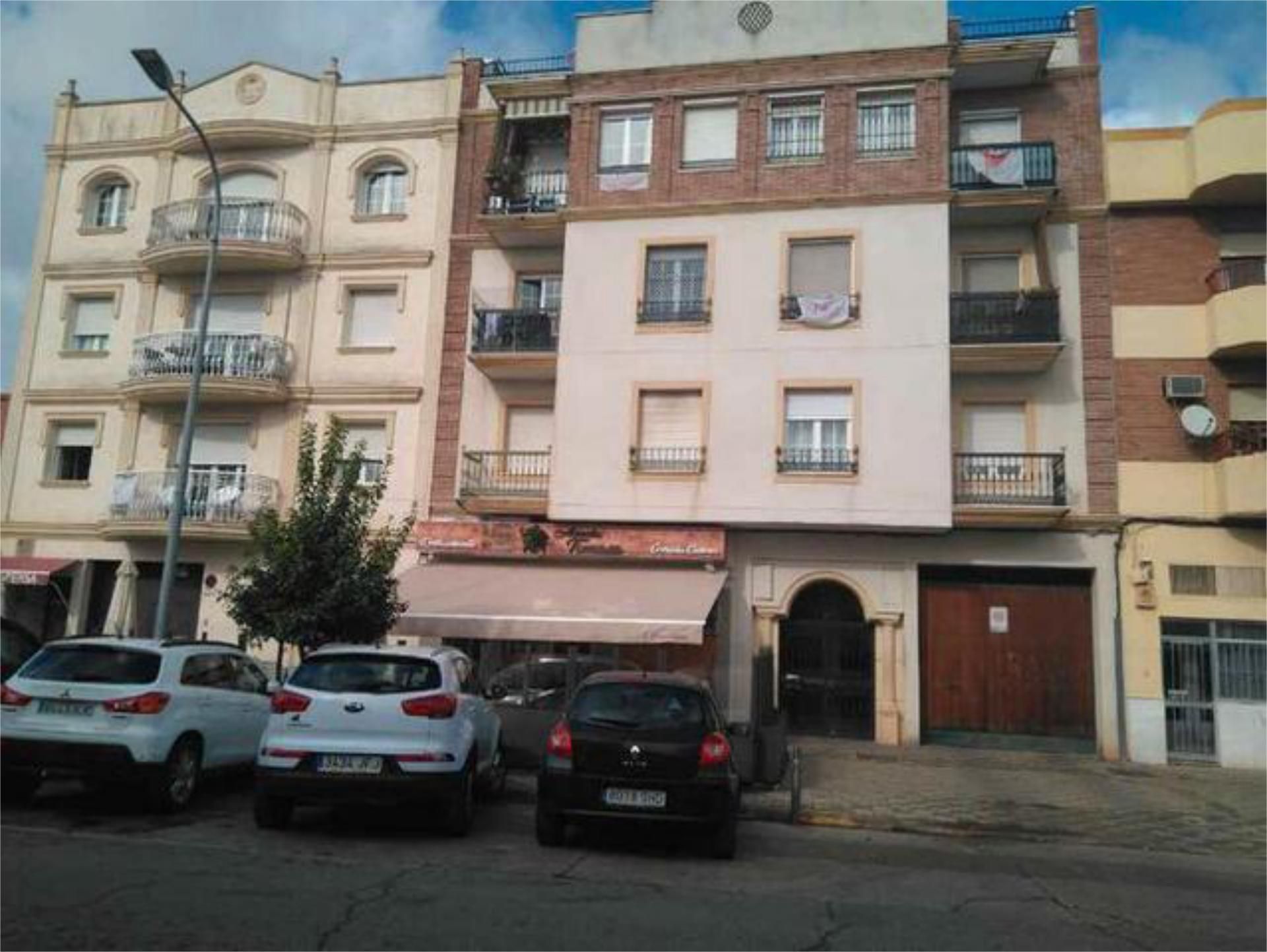 Piso de alquiler en Alcolea