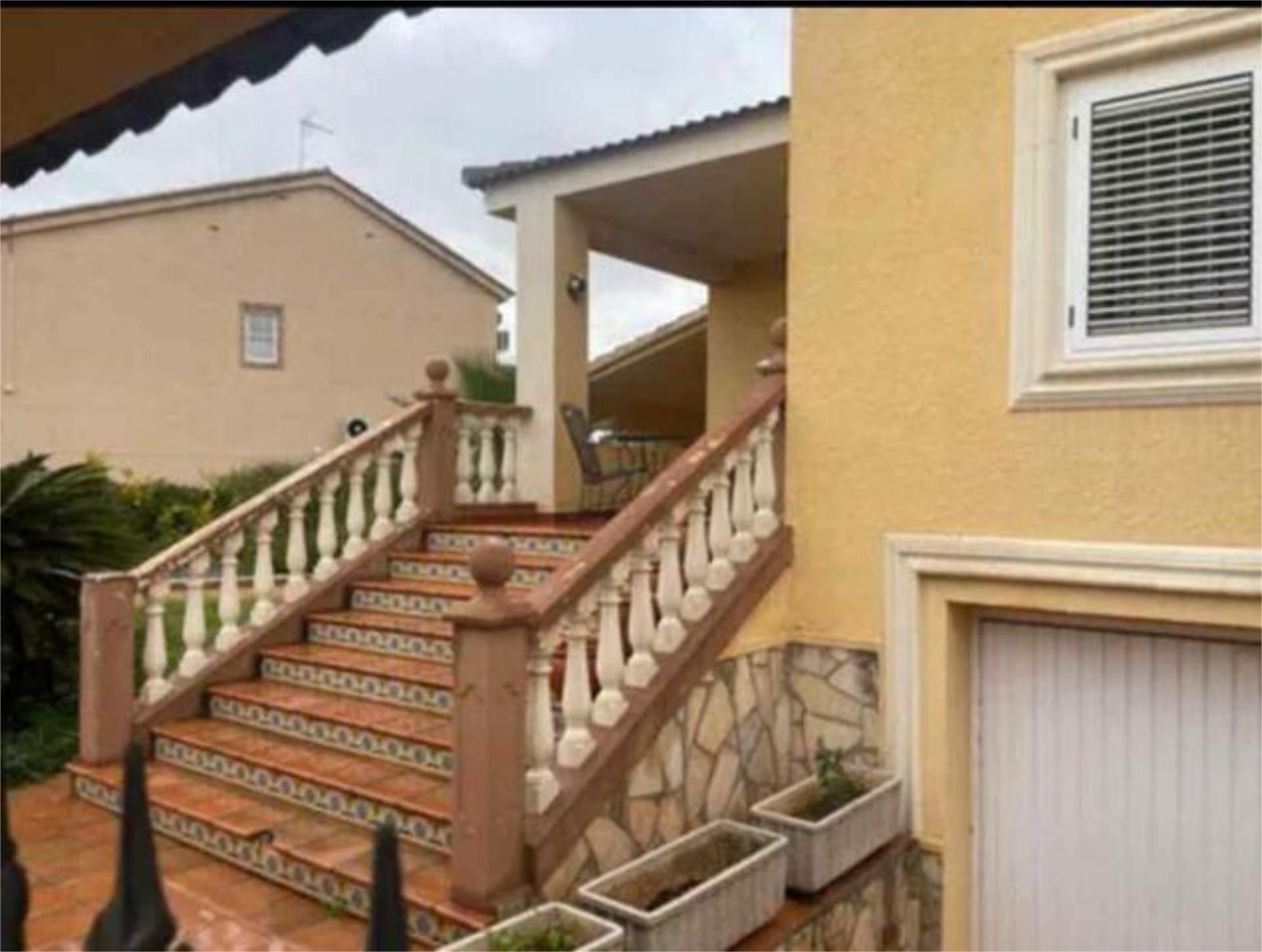 Casa adosada en venda en Paterna