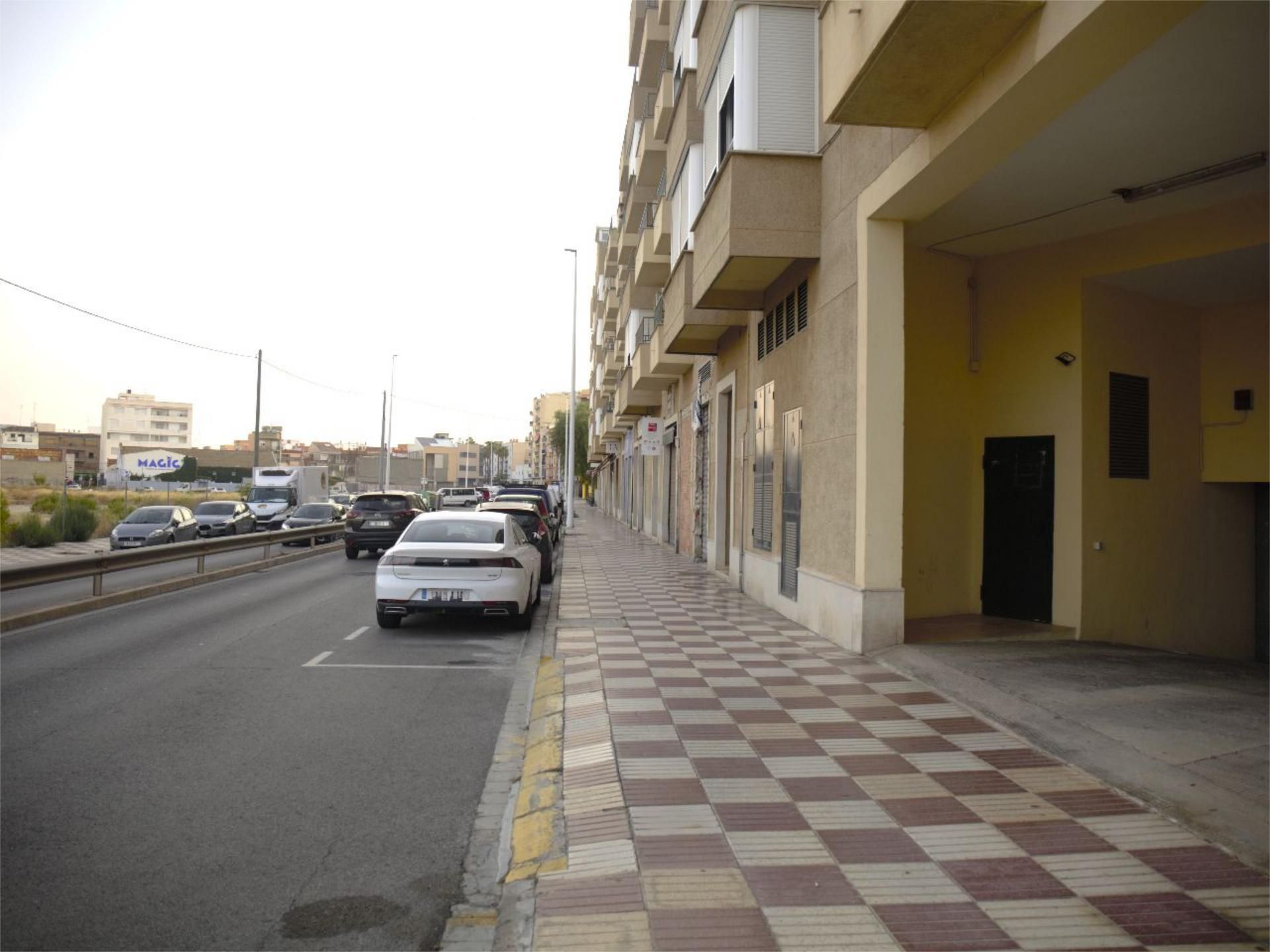 Vista exterior de Garatge en venda en Puçol