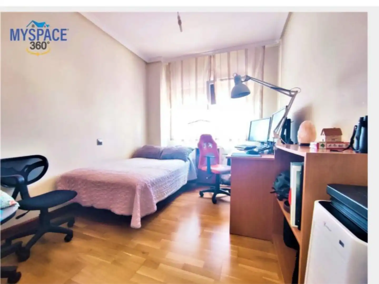 Habitación de Piso de alquiler en Ávila con Calefacción, Parquet y Amueblado