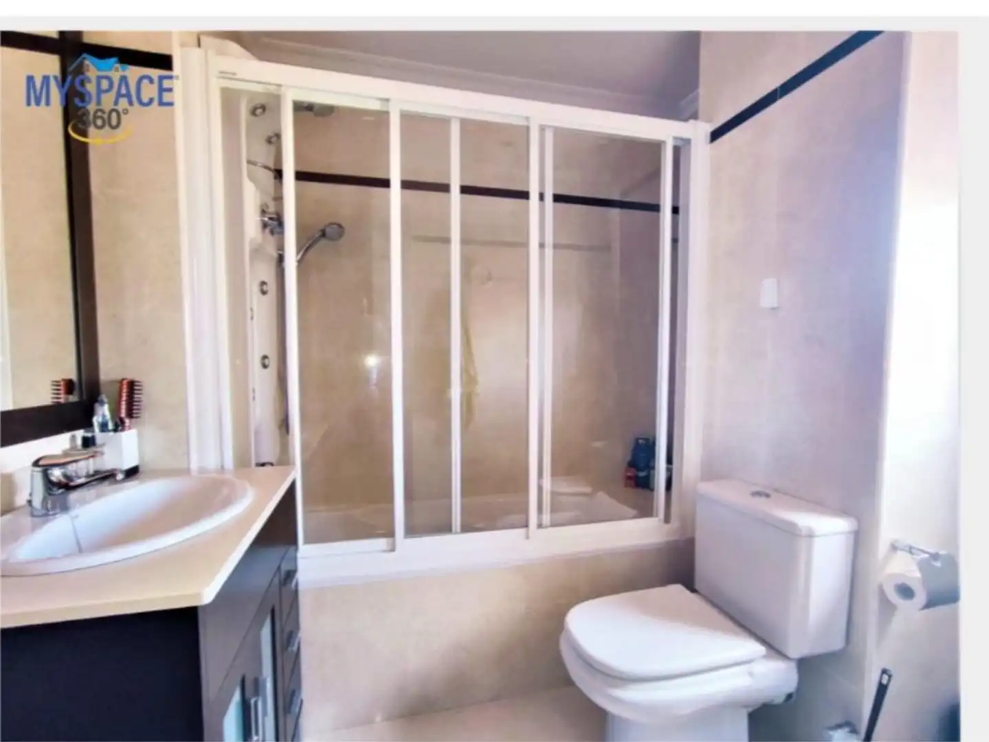 Baño de Piso de alquiler en Ávila con Calefacción, Parquet y Amueblado