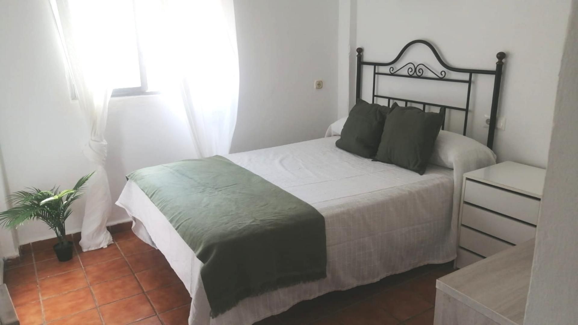 Piso para compartir en Avenida de la Constitución, 2, San Luis de Sabinillas