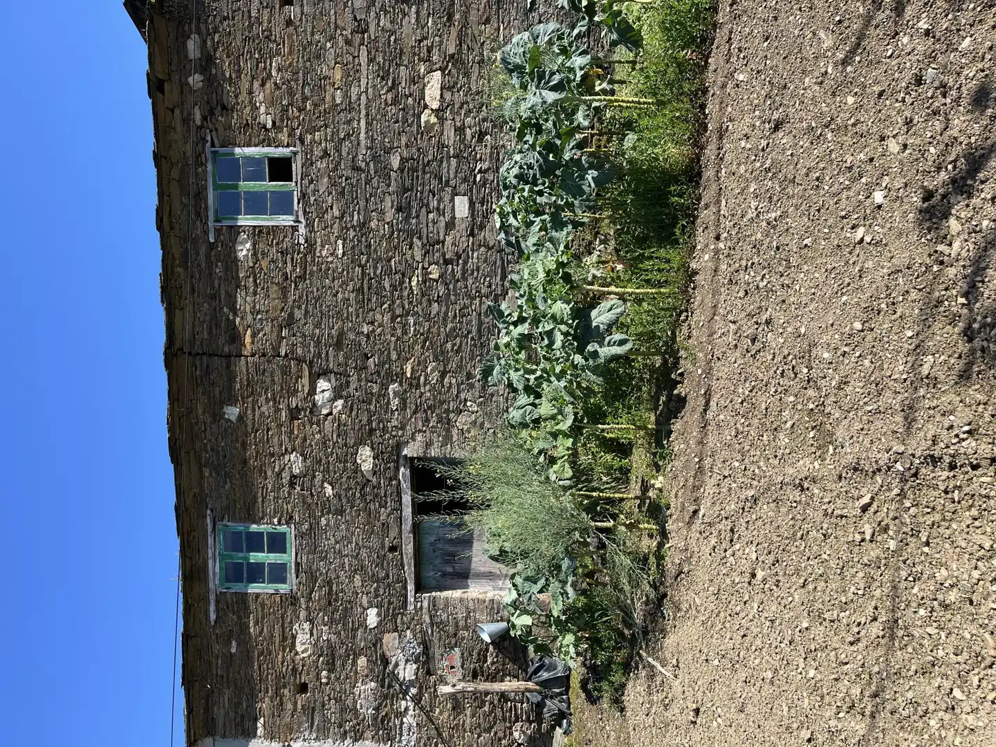 Außenansicht von Country house zum Verkauf in Riotorto mit Privatgarten