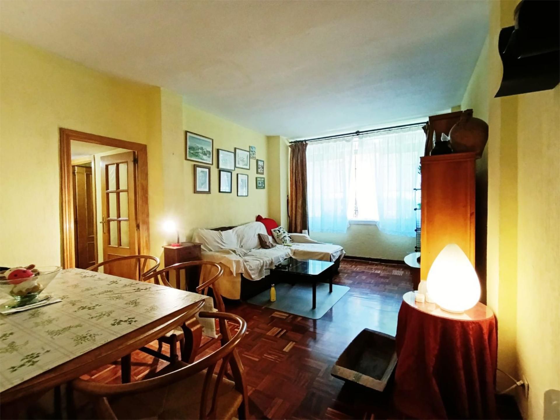 Sala d'estar de Pis en venda en  Madrid Capital amb Aire condicionat, Calefacció i Parquet