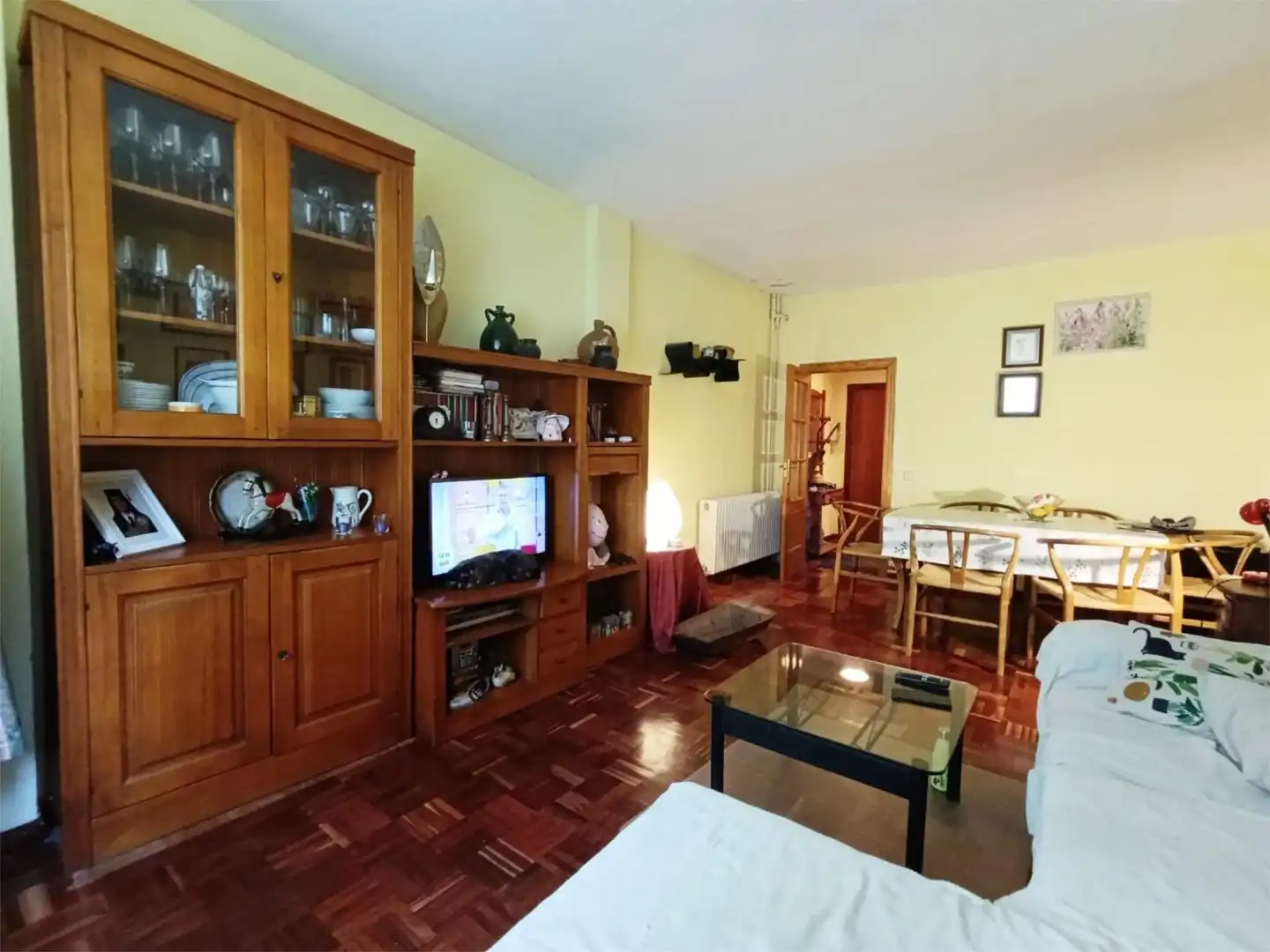 Flat for sale in Calle del Galeón, 7, Alameda de Osuna Living room of Flat for sale in Madrid with Air Conditioner, Heating and Parquet flooring