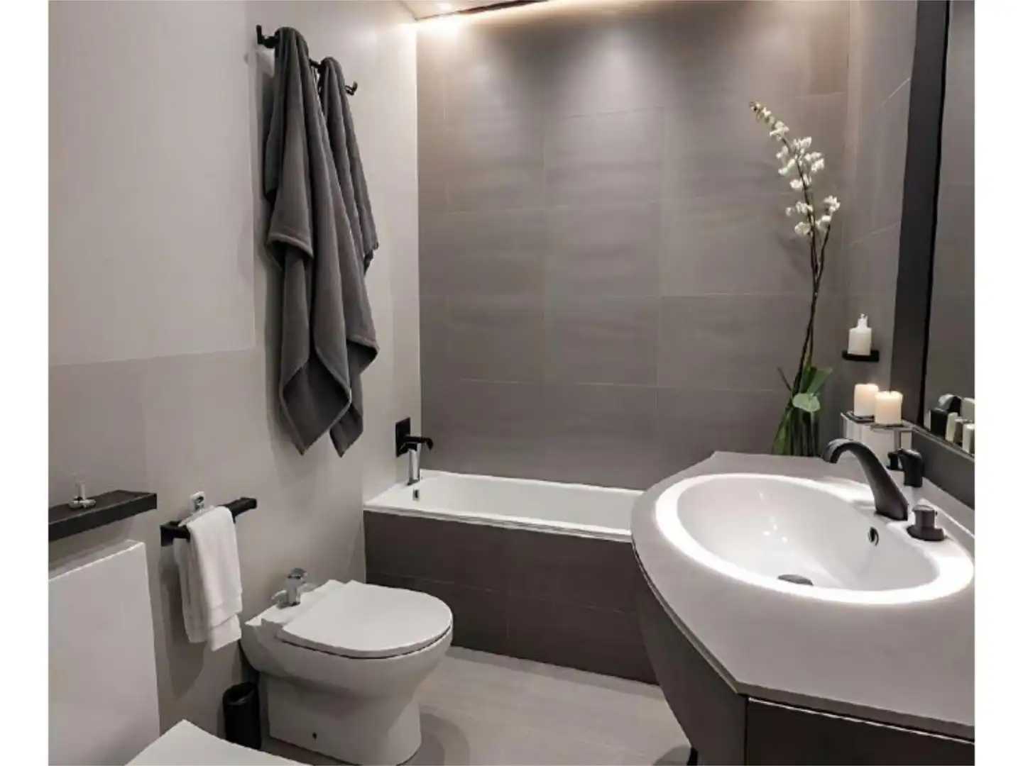 Flat for sale in Calle del Galeón, 7, Alameda de Osuna Bathroom of Flat for sale in Madrid with Air Conditioner, Heating and Parquet flooring