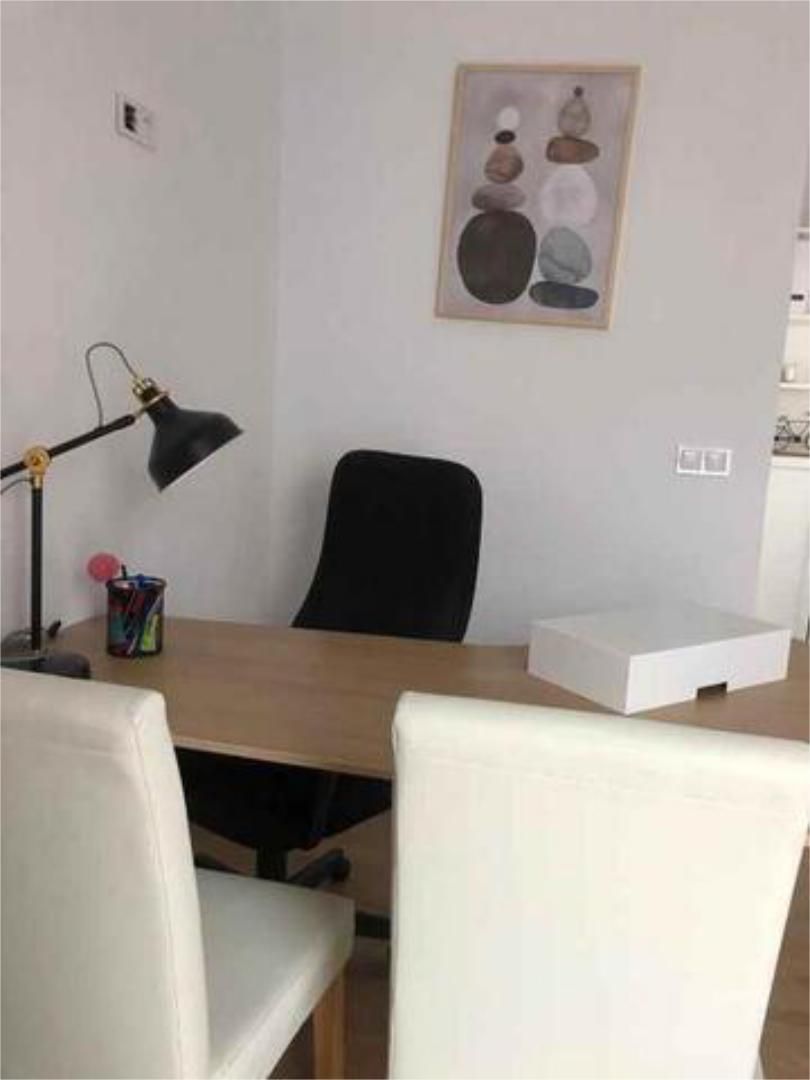 Office to rent in Carmona