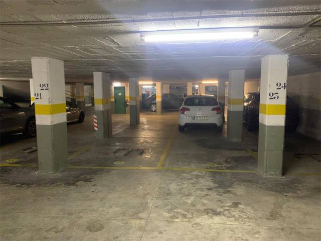 Garaje en Venta en Carrer Major, 393 en Vallirana