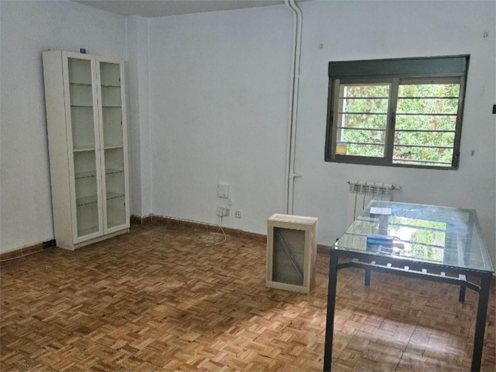 Bedroom of Flat for sale in  Madrid Capital