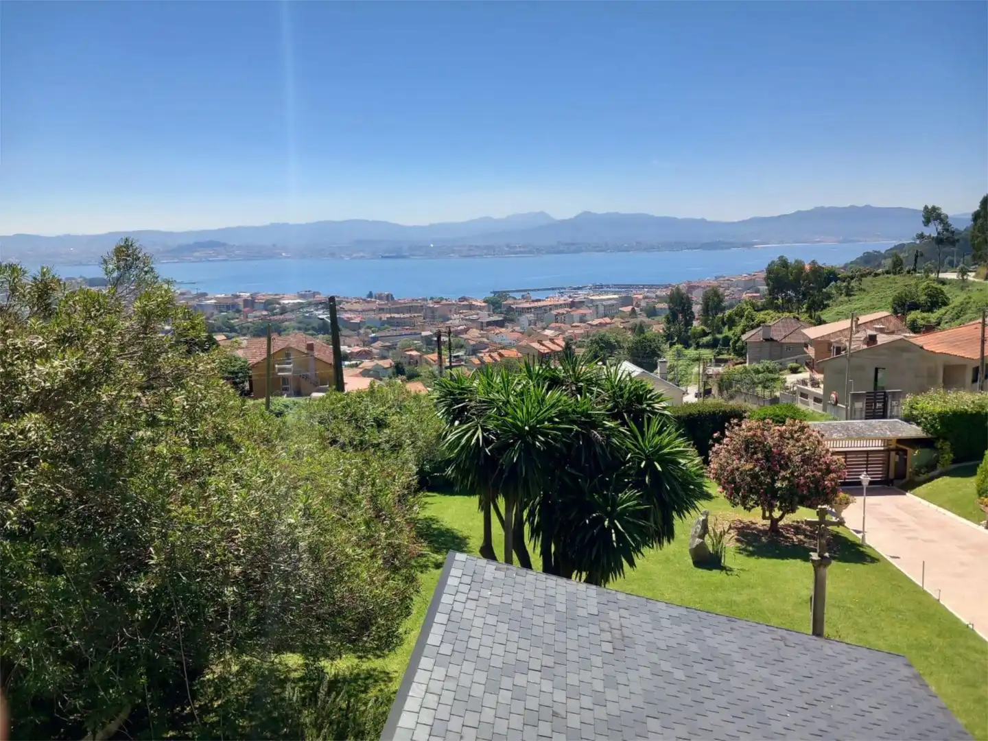 Casa o xalet en venda a Avenida de Bueu, 100, Darbo Jardí de Casa o xalet en venda en Cangas amb Terrassa, Piscina i Balcó