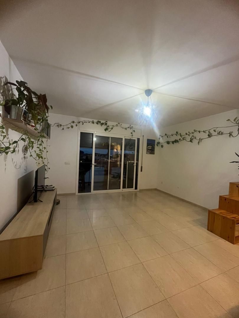 Living room of Flat for sale in Santa Llogaia d'Àlguema  with Air Conditioner, Heating and Community parking