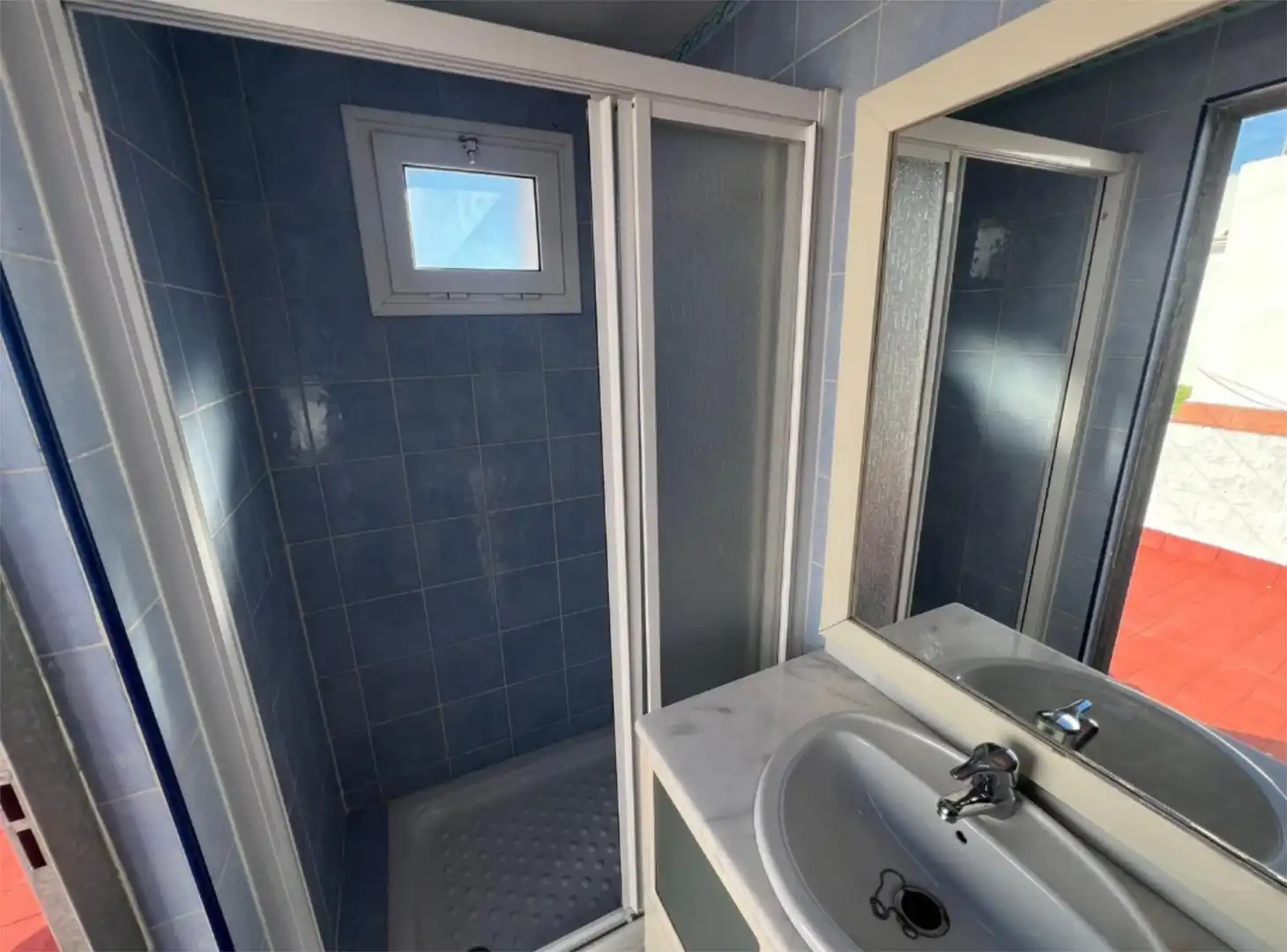 Habitación en Calle Juan Emilio Fernández Mora, 40, Espartinas Pueblo Habitación en Calle Juan Emilio Fernández Mora, 40, Espartinas Pueblo