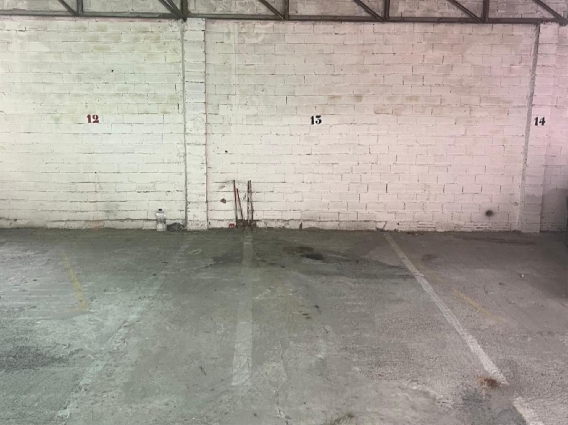 Parking of Garage to rent in Ferrol