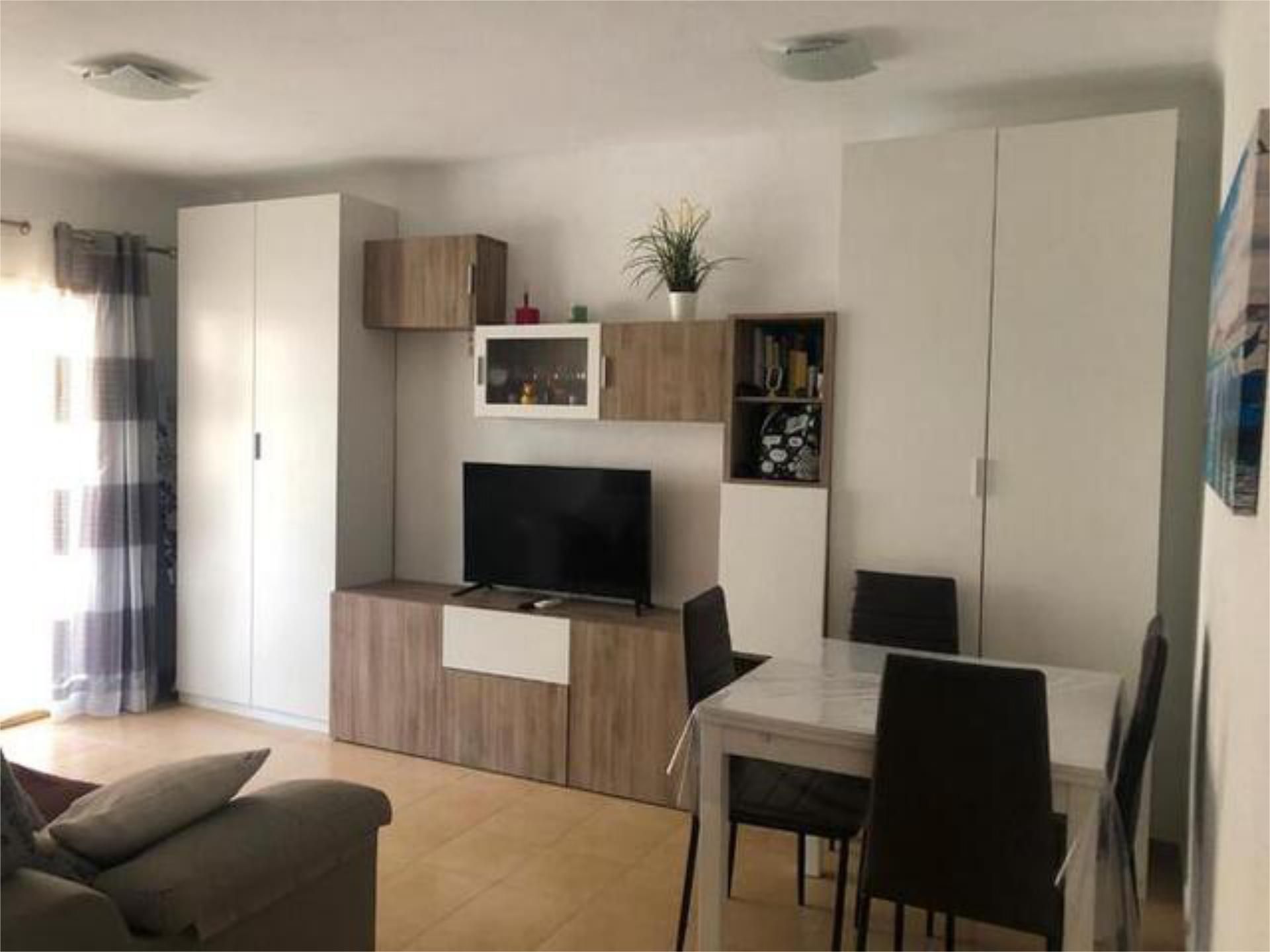 Sala de estar de Piso de alquiler en Cambrils con Calefacción, Jardín privado y Terraza