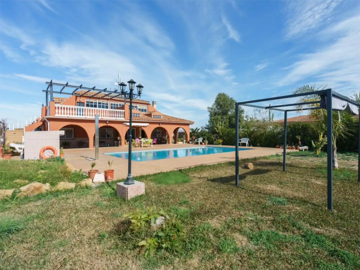 Jardín de Piso en venta en Carmona con Aire acondicionado, Calefacción y Jardín privado
