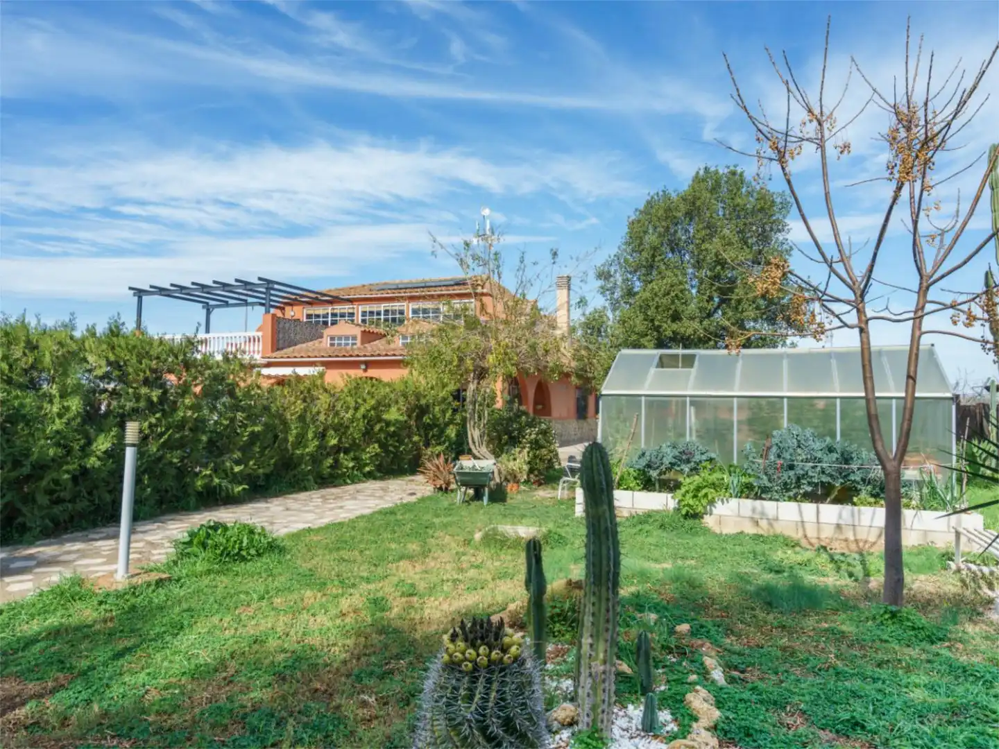 Jardín de Piso en venta en Carmona con Aire acondicionado, Calefacción y Jardín privado