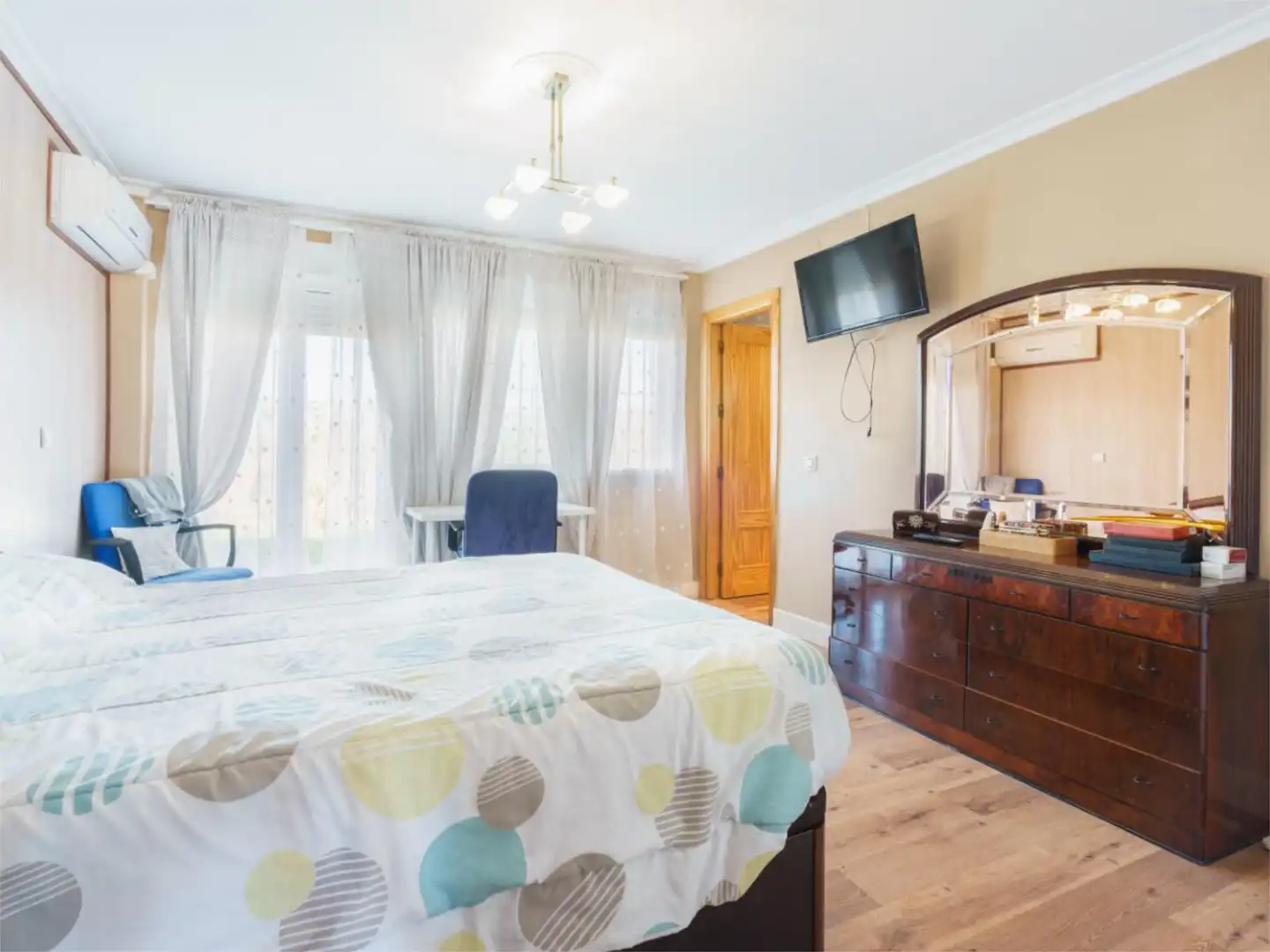 Habitación de Piso en venta en Carmona con Aire acondicionado, Calefacción y Jardín privado