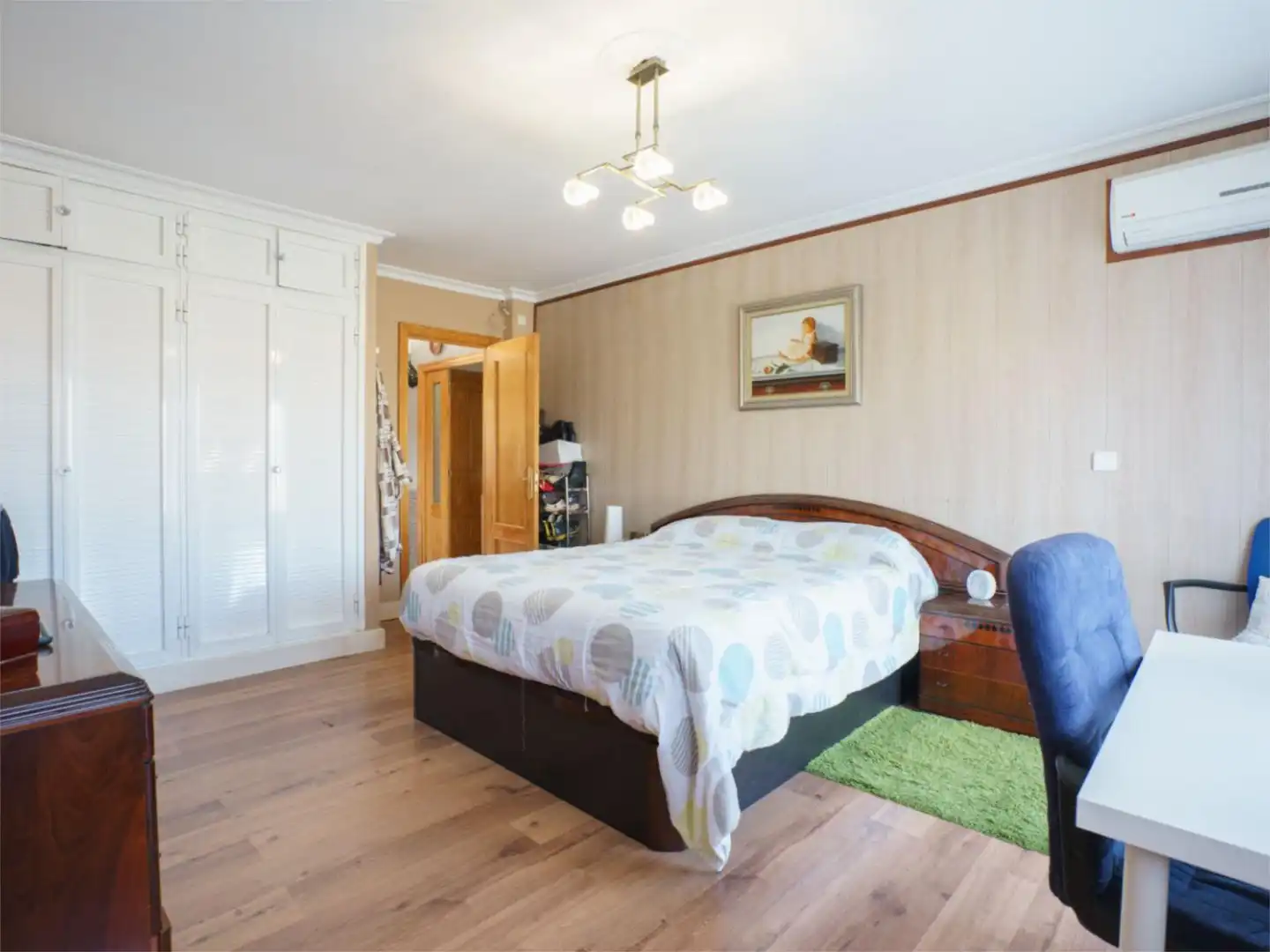 Habitación de Piso en venta en Carmona con Aire acondicionado, Calefacción y Jardín privado
