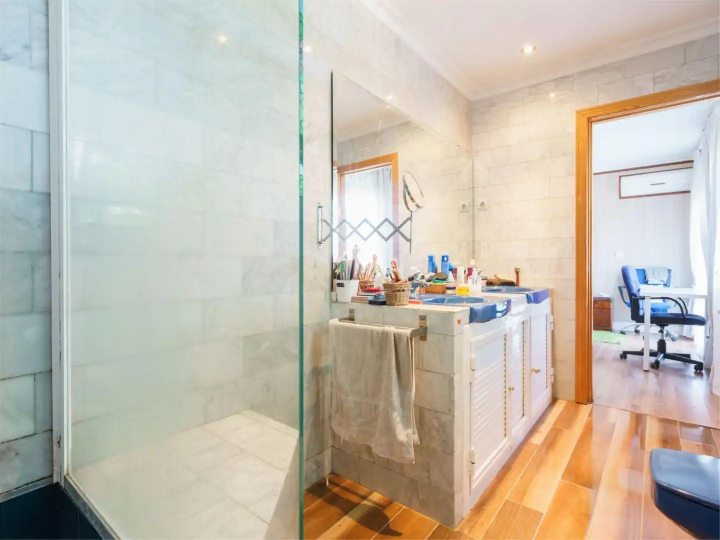 Baño de Piso en venta en Carmona con Aire acondicionado, Calefacción y Jardín privado