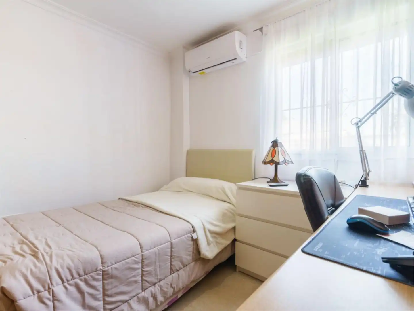Habitación de Piso en venta en Carmona con Aire acondicionado, Calefacción y Jardín privado