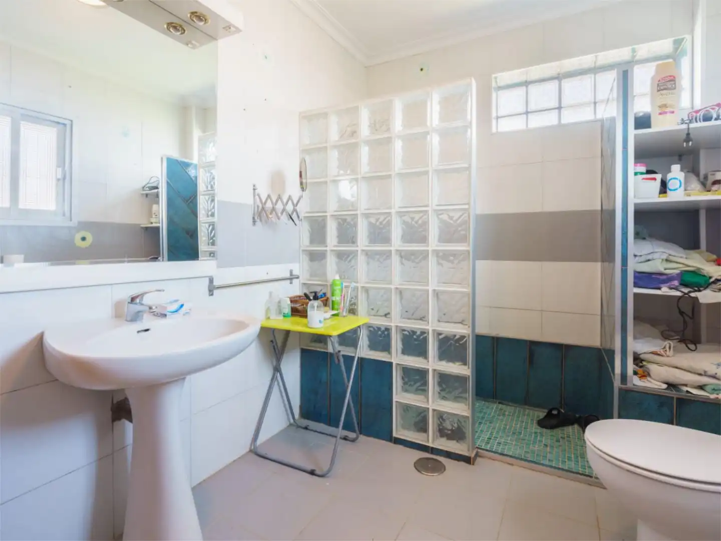 Baño de Piso en venta en Carmona con Aire acondicionado, Calefacción y Jardín privado