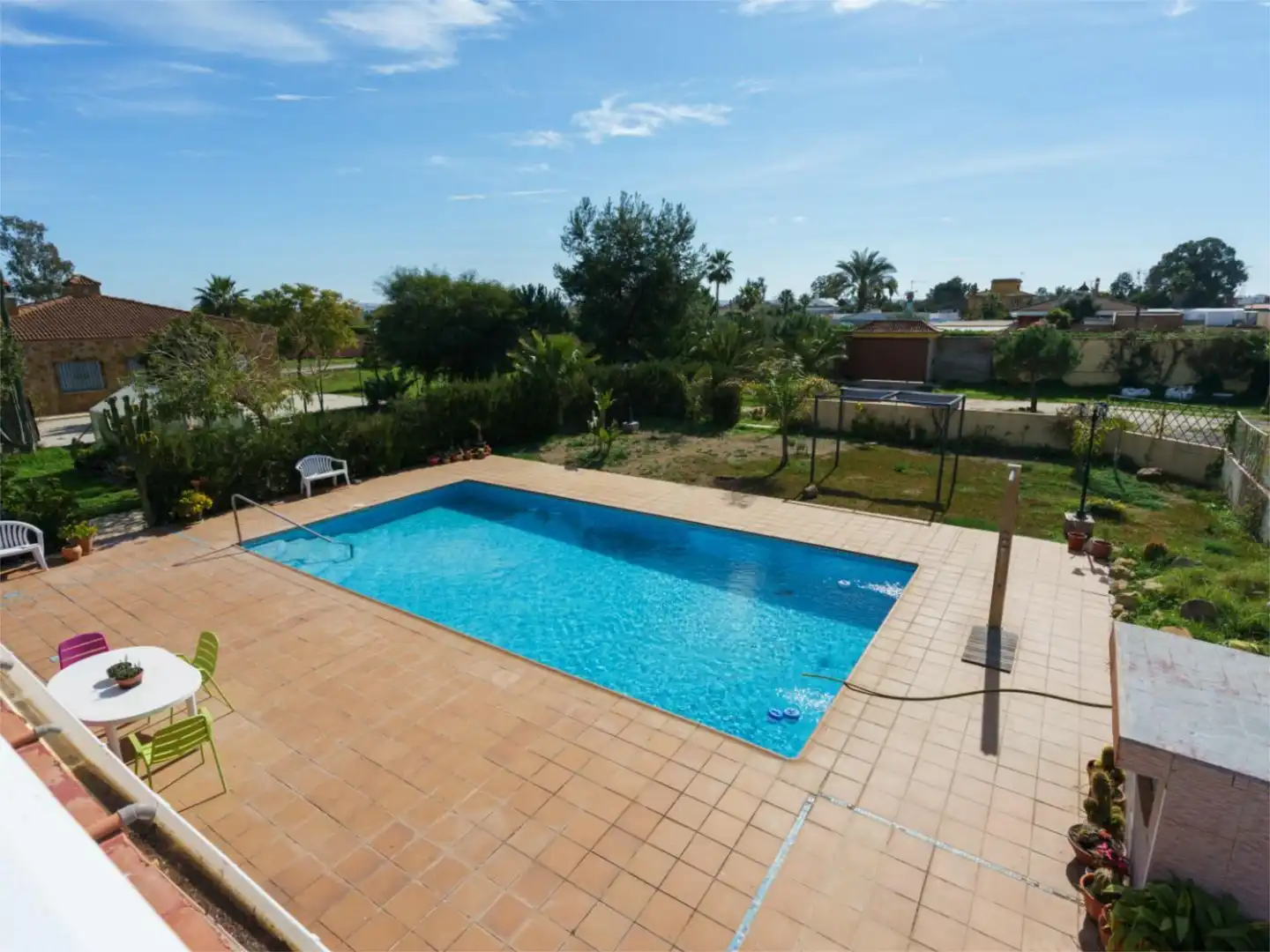 Piscina de Piso en venta en Carmona con Aire acondicionado, Calefacción y Jardín privado