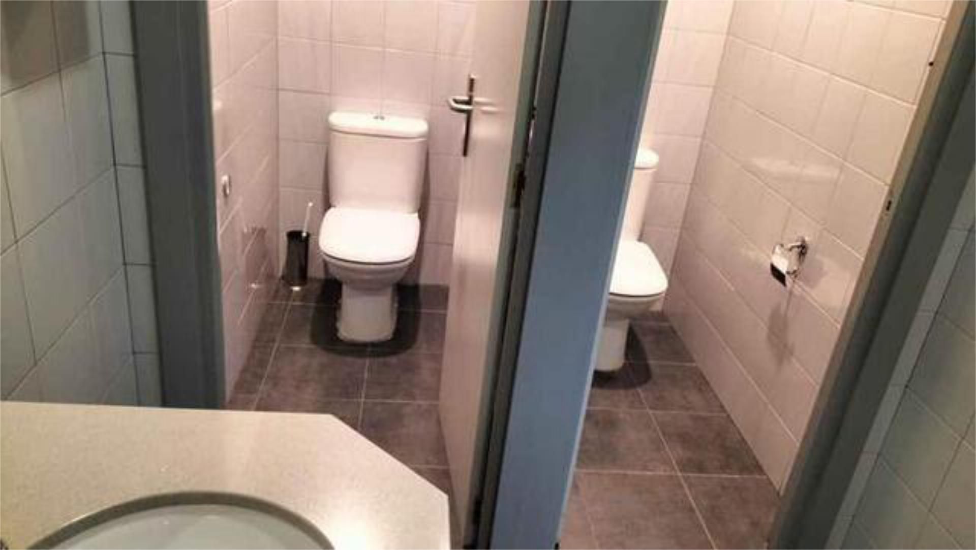 Bathroom of Office to rent in Valladolid Capital