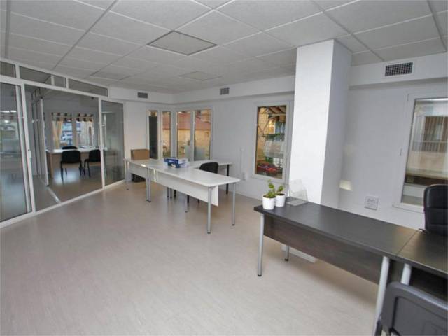 Oficina en Alquiler en Calle Caballero de Rodas, 16 en Centro - Muelle Pesquero