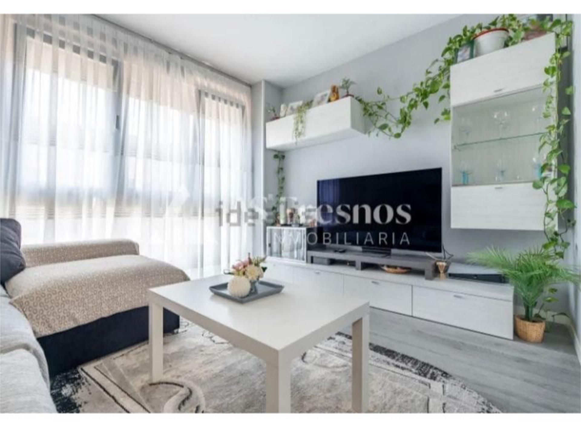 Sala d'estar de Pis en venda en  Madrid Capital amb Aire condicionat, Calefacció i Terrassa