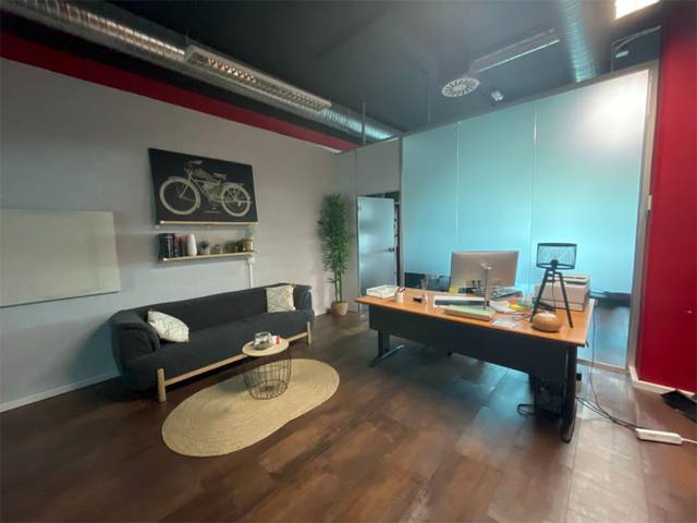 Oficina en Alquiler en Avenida de la Albufera, 321 en Palomeras Sureste