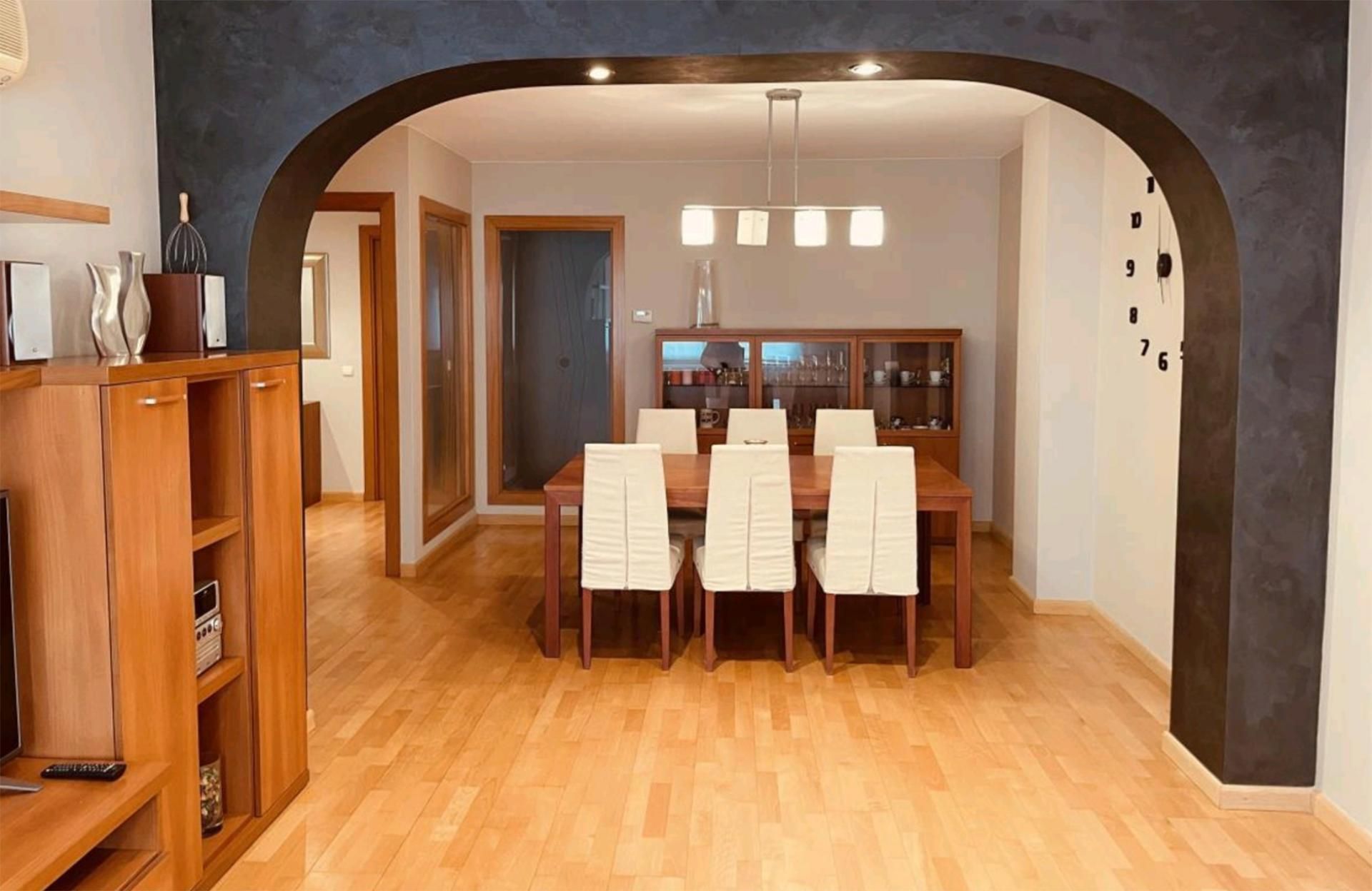 Dining room of Flat to rent in Vic  with Air Conditioner and Terrace