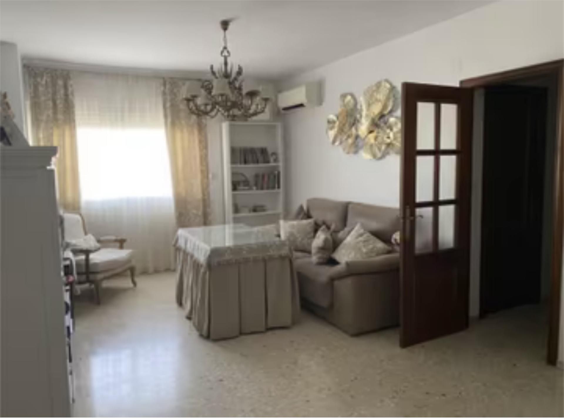 Sala d'estar de Pis en venda en Palma del Río amb Aire condicionat, Terrassa i Balcó