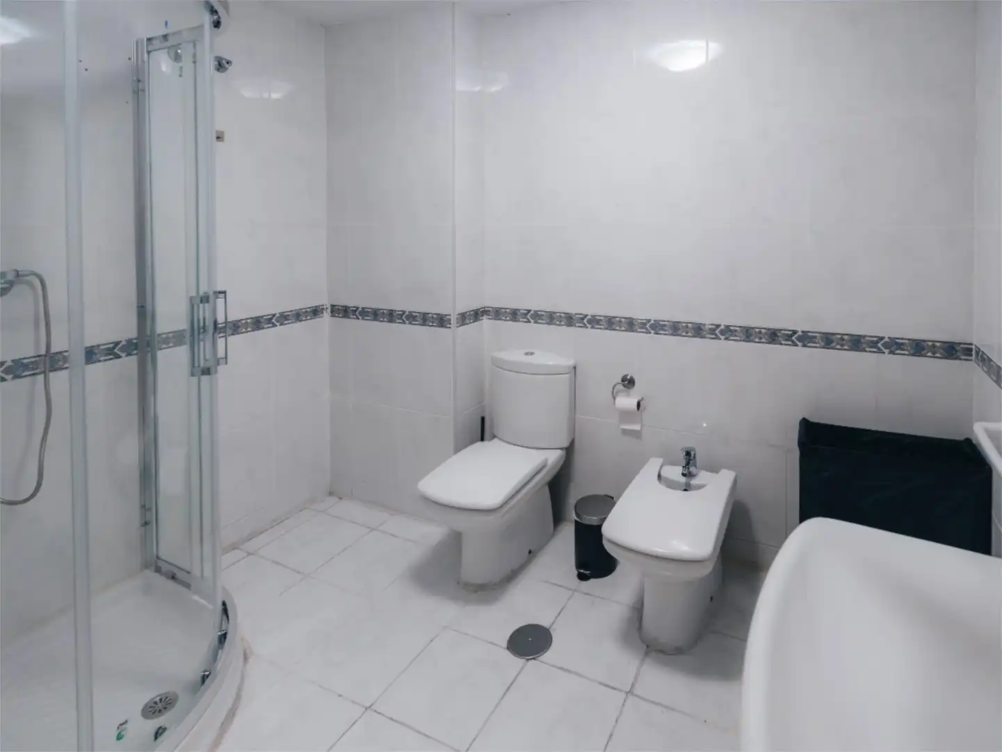 Room in Calle Ceferino, 6, San Andrés - San Antolín Room in Calle Ceferino, 6, San Andrés - San Antolín