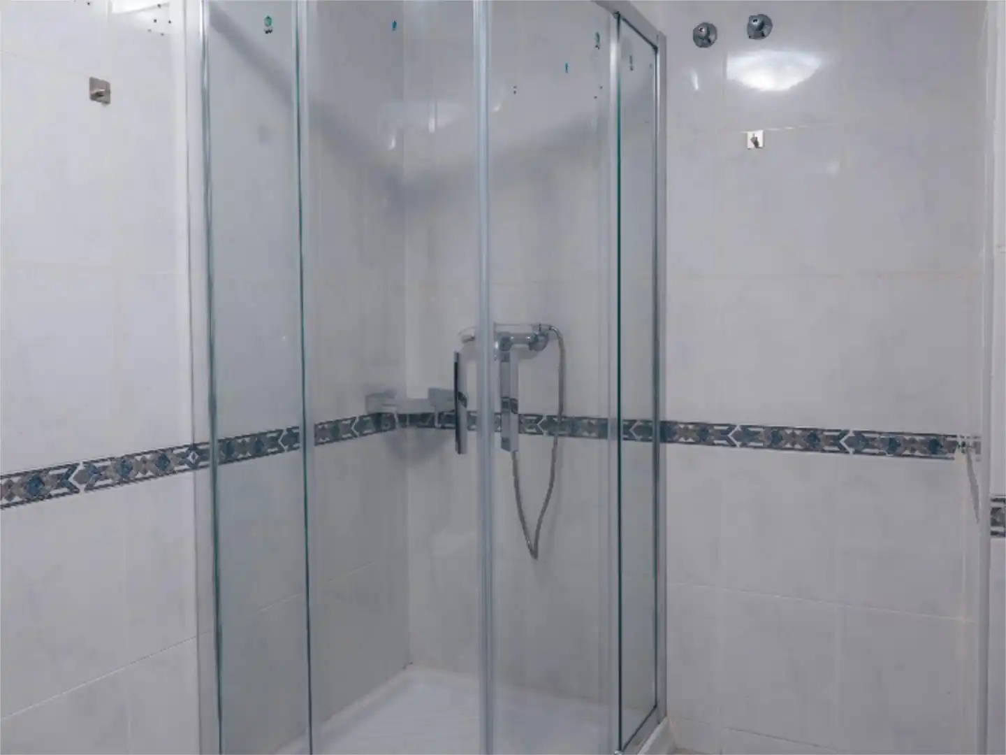 Room in Calle Ceferino, 6, San Andrés - San Antolín Room in Calle Ceferino, 6, San Andrés - San Antolín