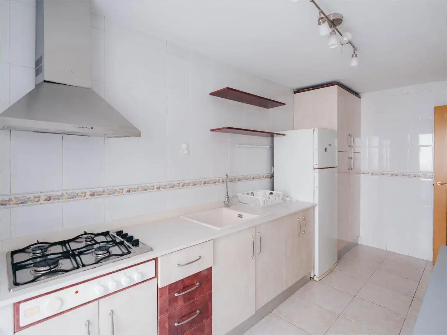 Room in Calle Ceferino, 6, San Andrés - San Antolín Room in Calle Ceferino, 6, San Andrés - San Antolín