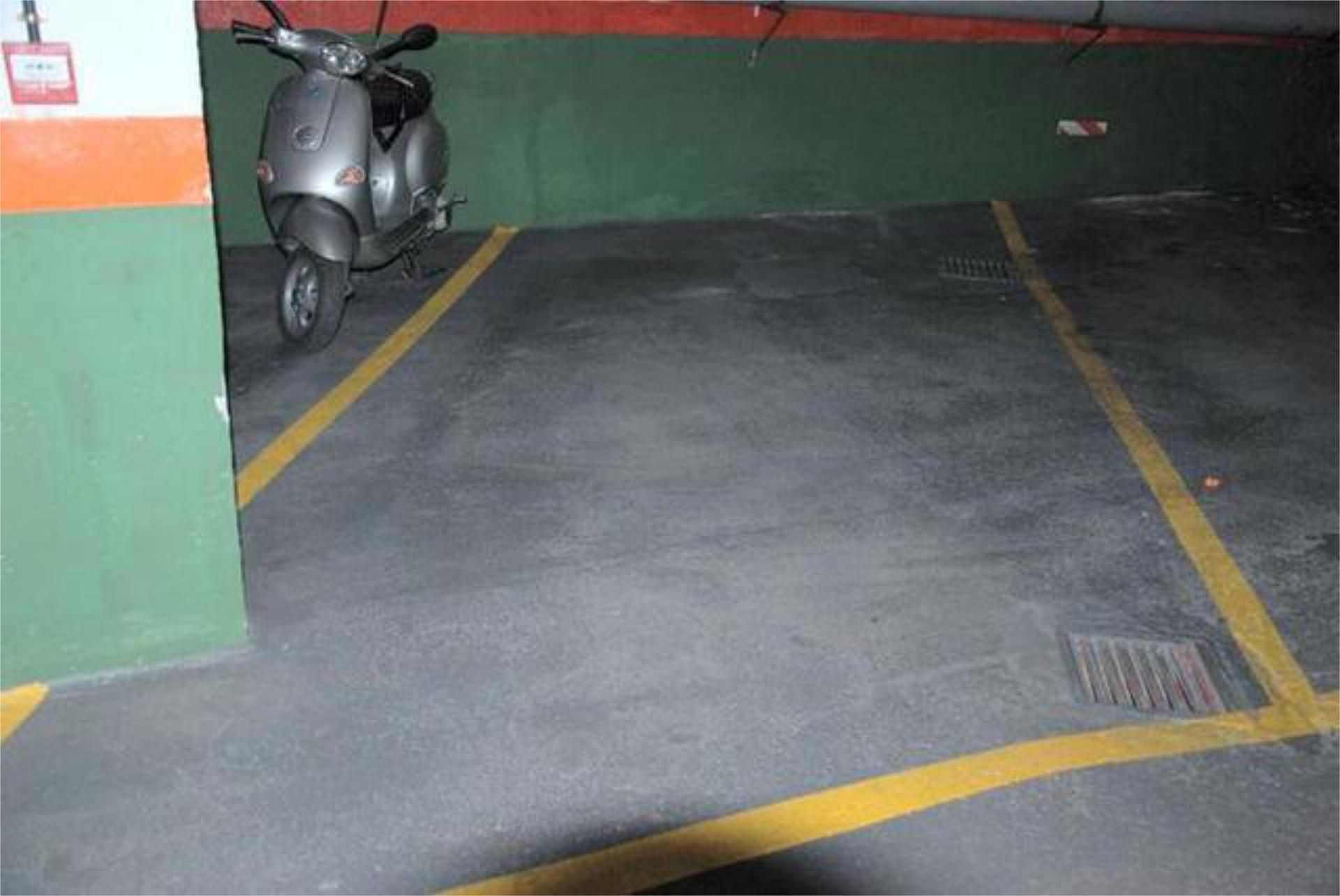 Parking of Garage to rent in  Madrid Capital