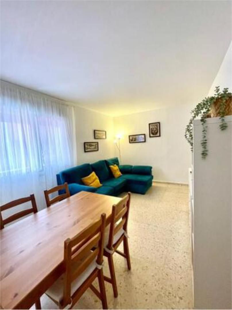 Sala d'estar de Pis de lloguer en  Cádiz Capital amb Calefacció, Jardí privat i Moblat