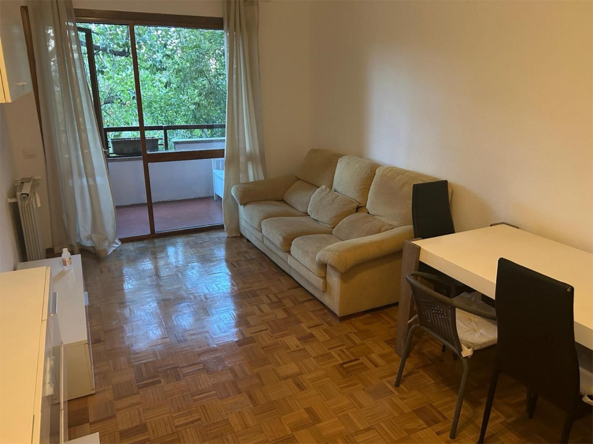 Flat to rent in Calle de Gandía, Adelfas