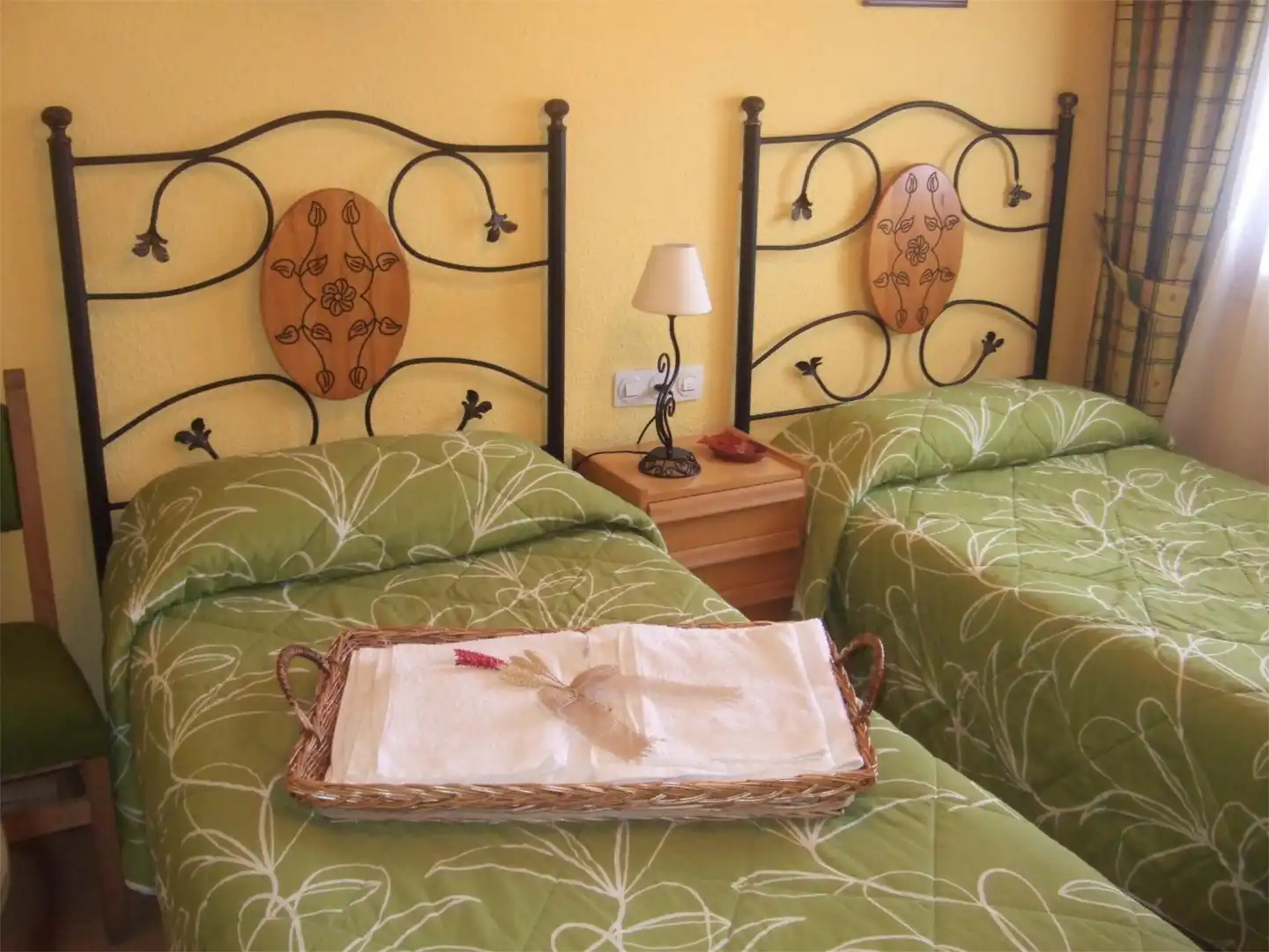 Dormitori de Casa o xalet de lloguer en Navarredonda de Gredos amb Calefacció, Terrassa i Moblat