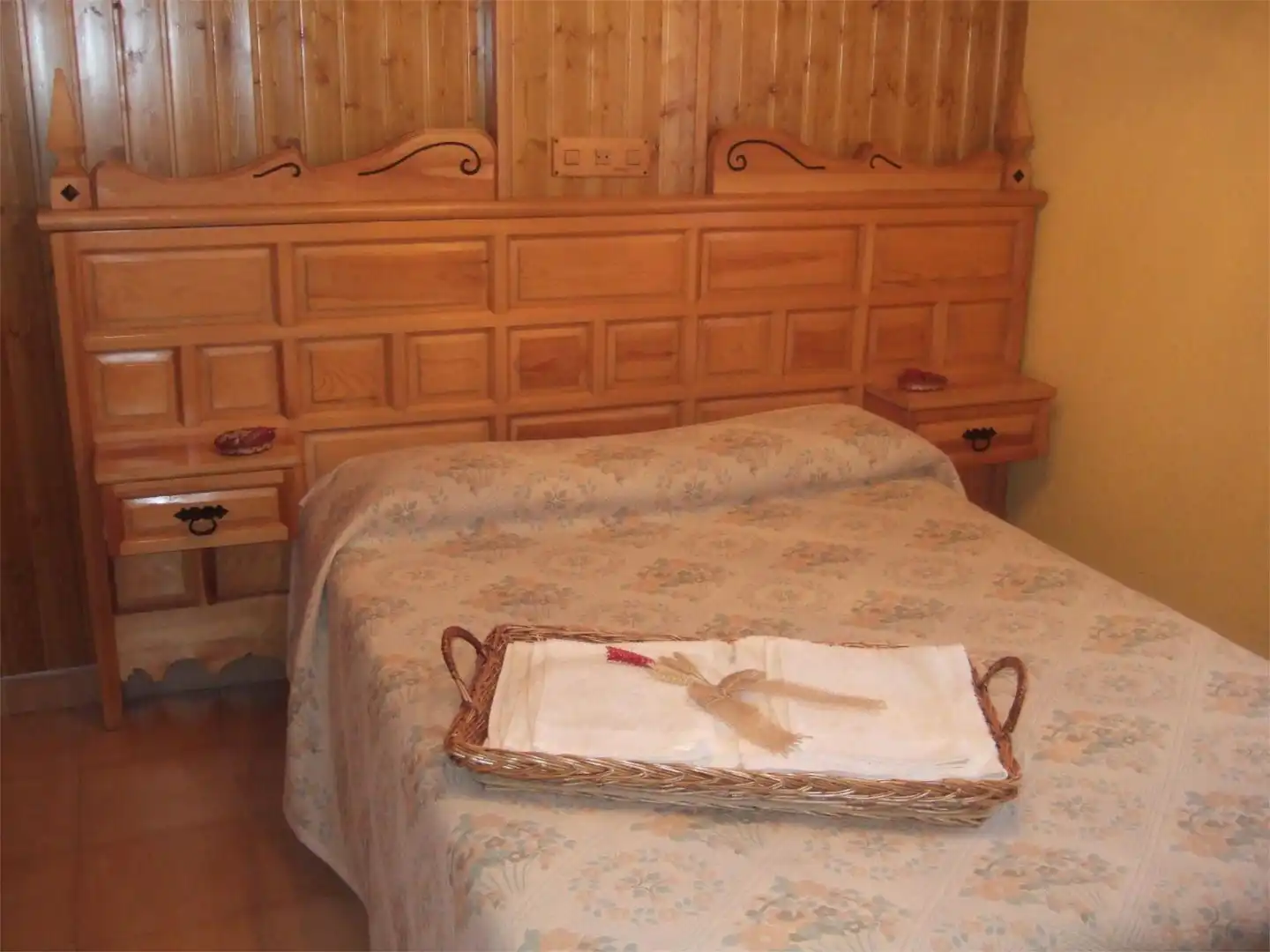 Dormitori de Casa o xalet de lloguer en Navarredonda de Gredos amb Calefacció, Terrassa i Moblat