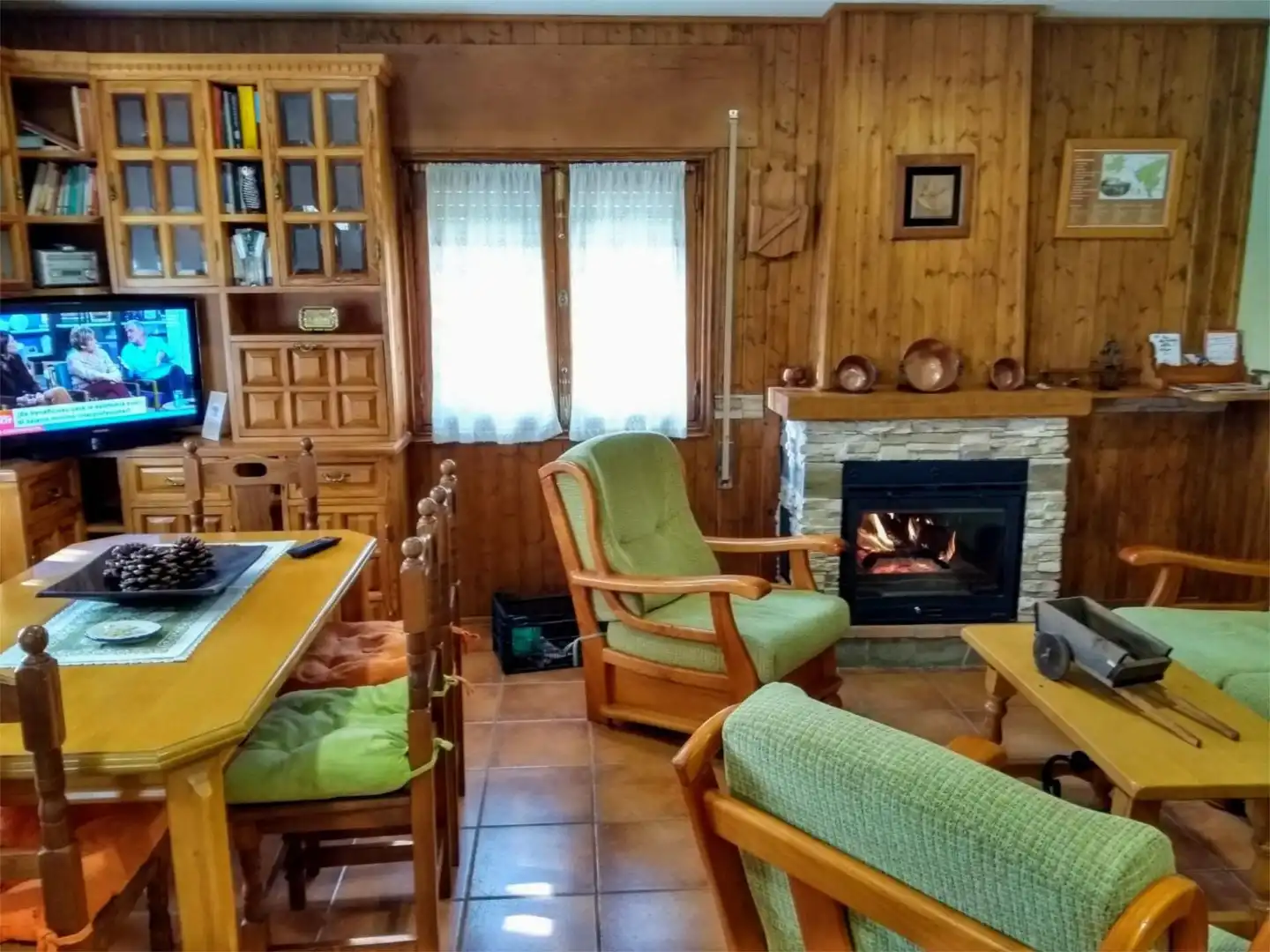 Sala d'estar de Casa o xalet de lloguer en Navarredonda de Gredos amb Calefacció, Terrassa i Moblat