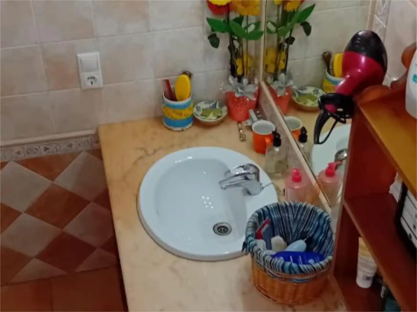 Bathroom of Detached homes for sale in Bujalance  with Air Conditioner, Terrace and Swimming Pool