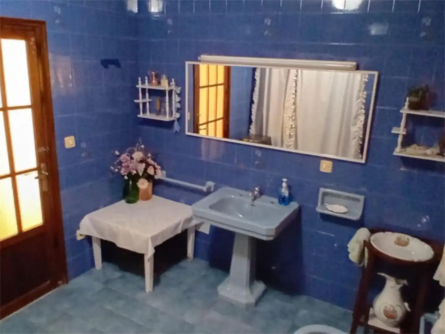Bathroom of Detached homes for sale in Bujalance  with Air Conditioner, Terrace and Swimming Pool