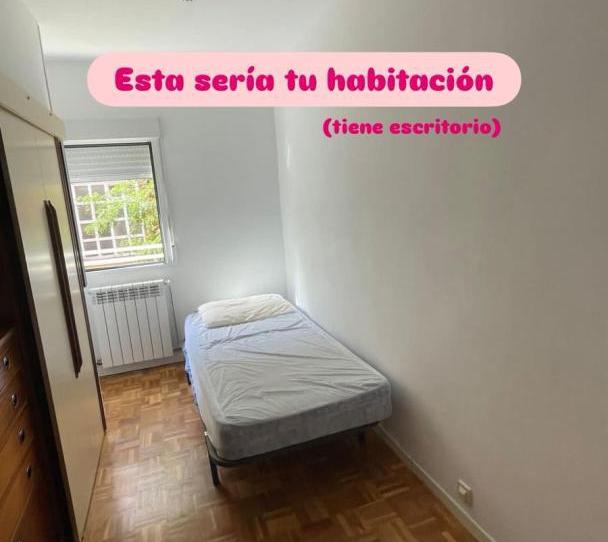 Photo 1 of Flat to share in Calle de Altea, 8, Valdezarza, Madrid
