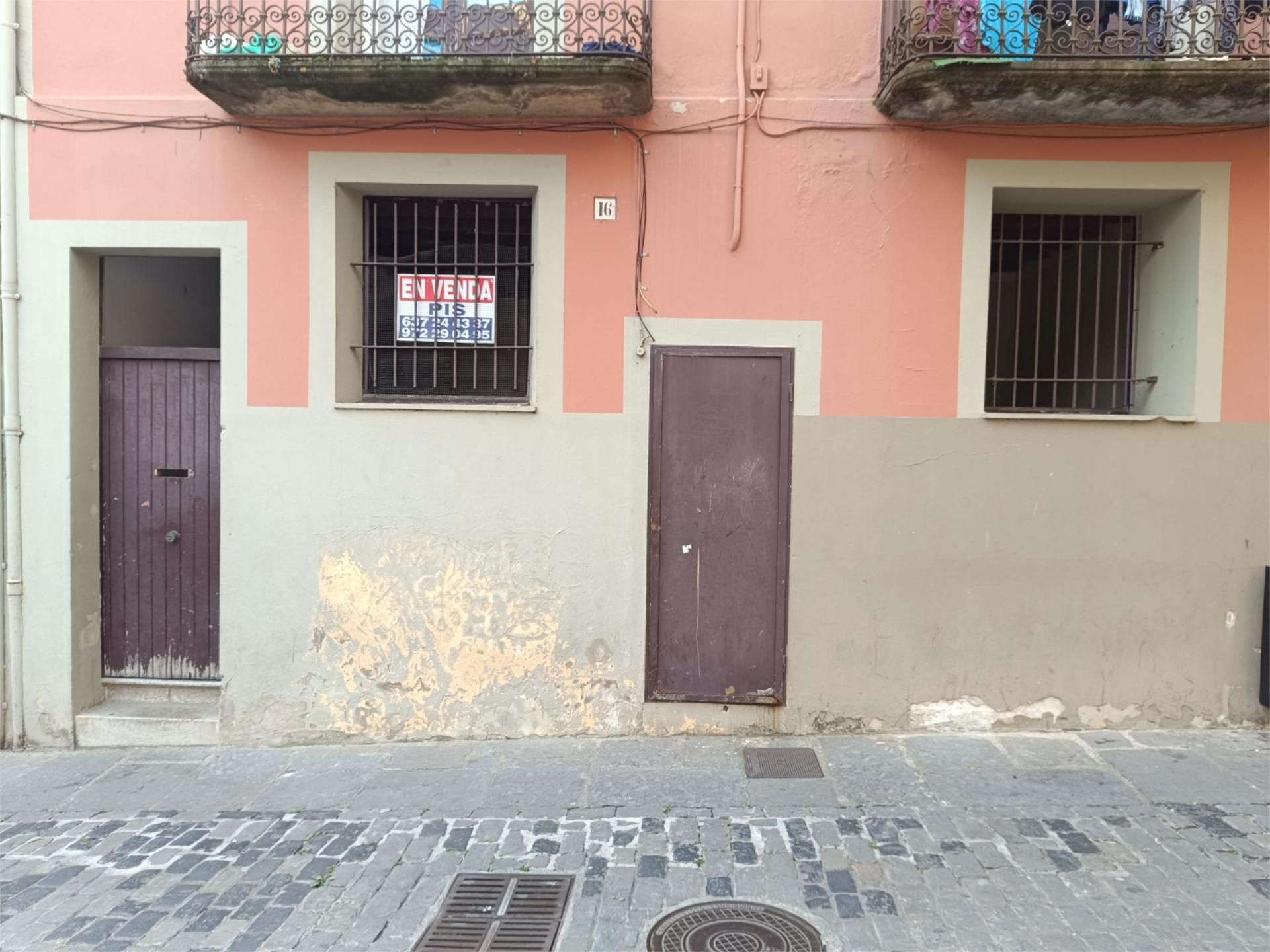 Exterior view of Flat for sale in Olot  with Storage room and Balcony