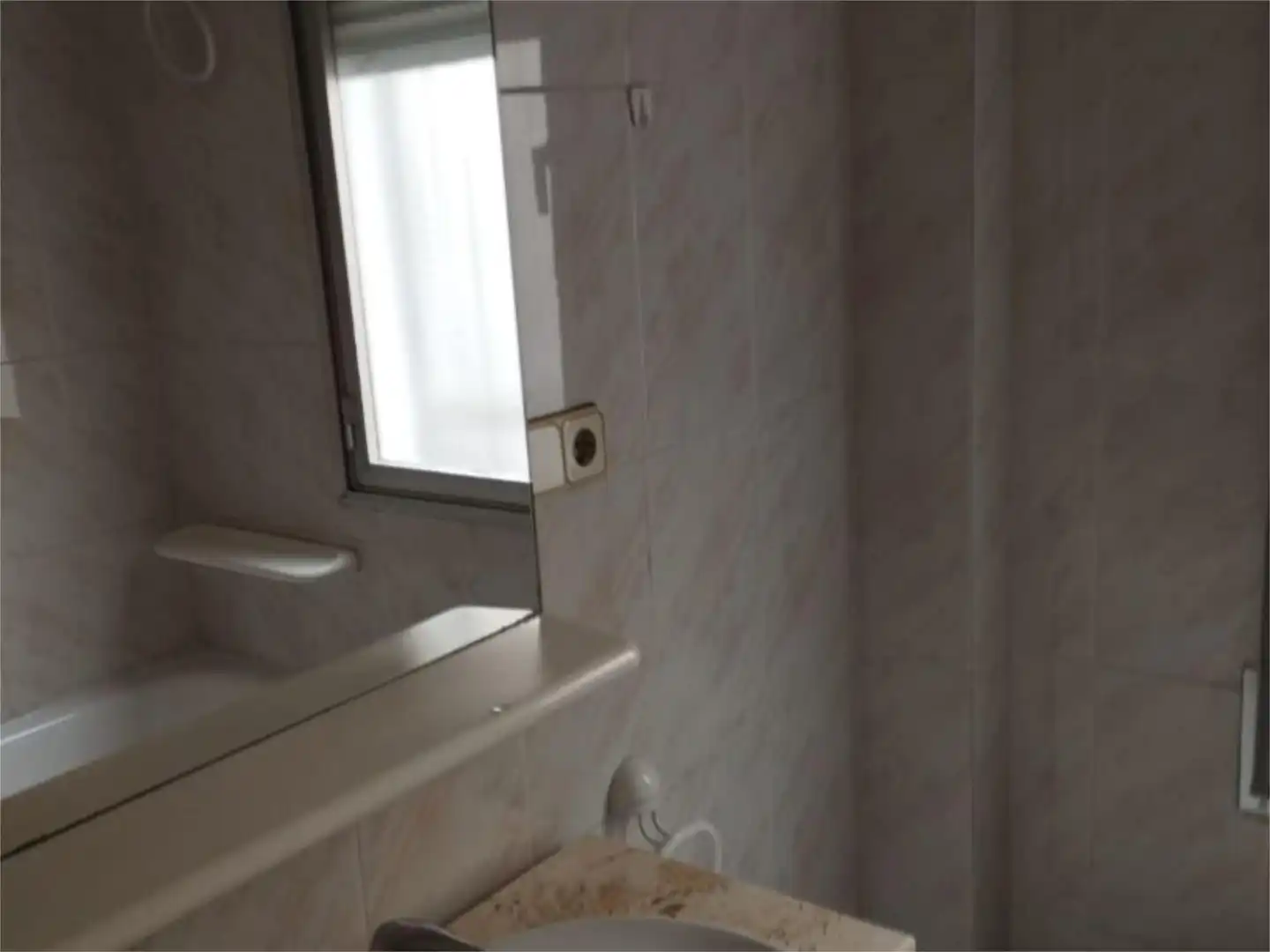 Baño de Piso de alquiler en Jaén con Calefacción, Parquet y Amueblado
