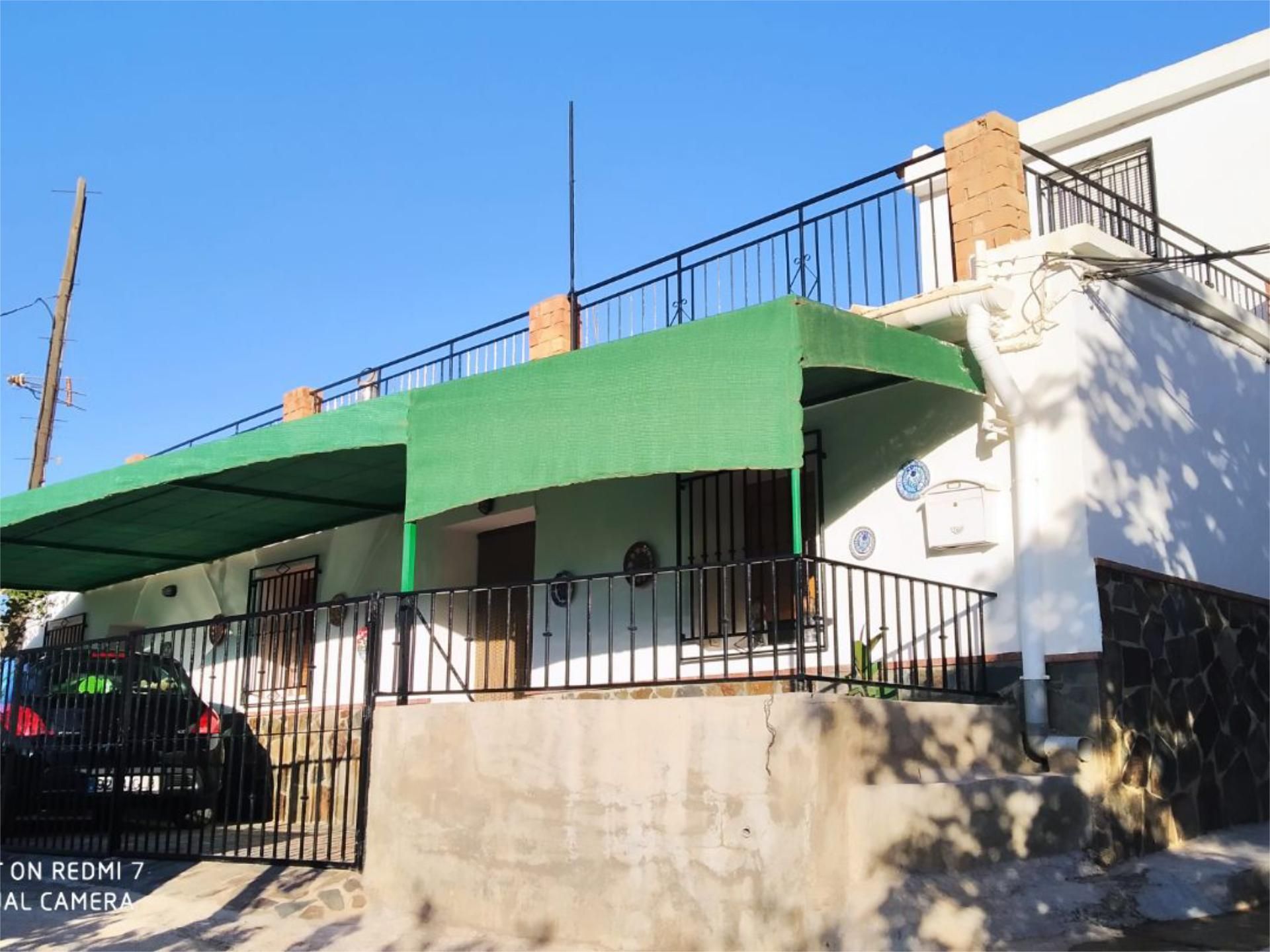 Vista exterior de Casa o xalet en venda en El Pinar amb Aire condicionat i Terrassa