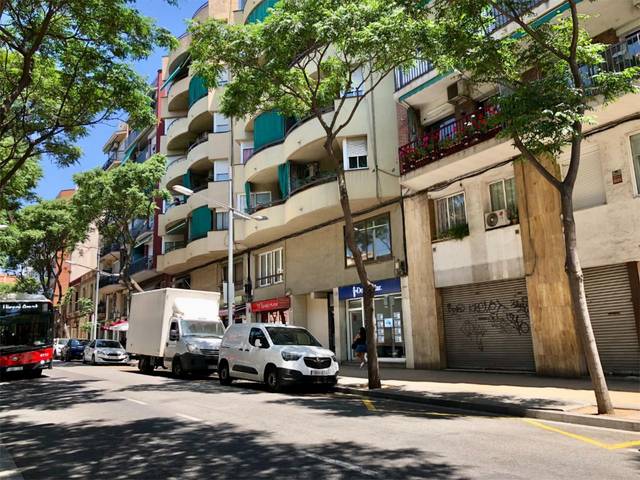 Local comercial en Venta en Carrer Gran de la Sagrera, 174 en La Sagrera