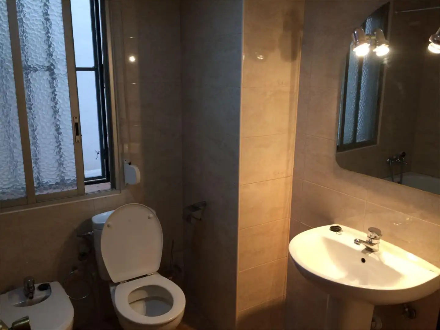 Flat for rent in Carrer Rosell, 20, Casco Histórico Bathroom of Flat for rent in Castellón de la Plana / Castelló de la Plana with Heating, Furnished and Balcony